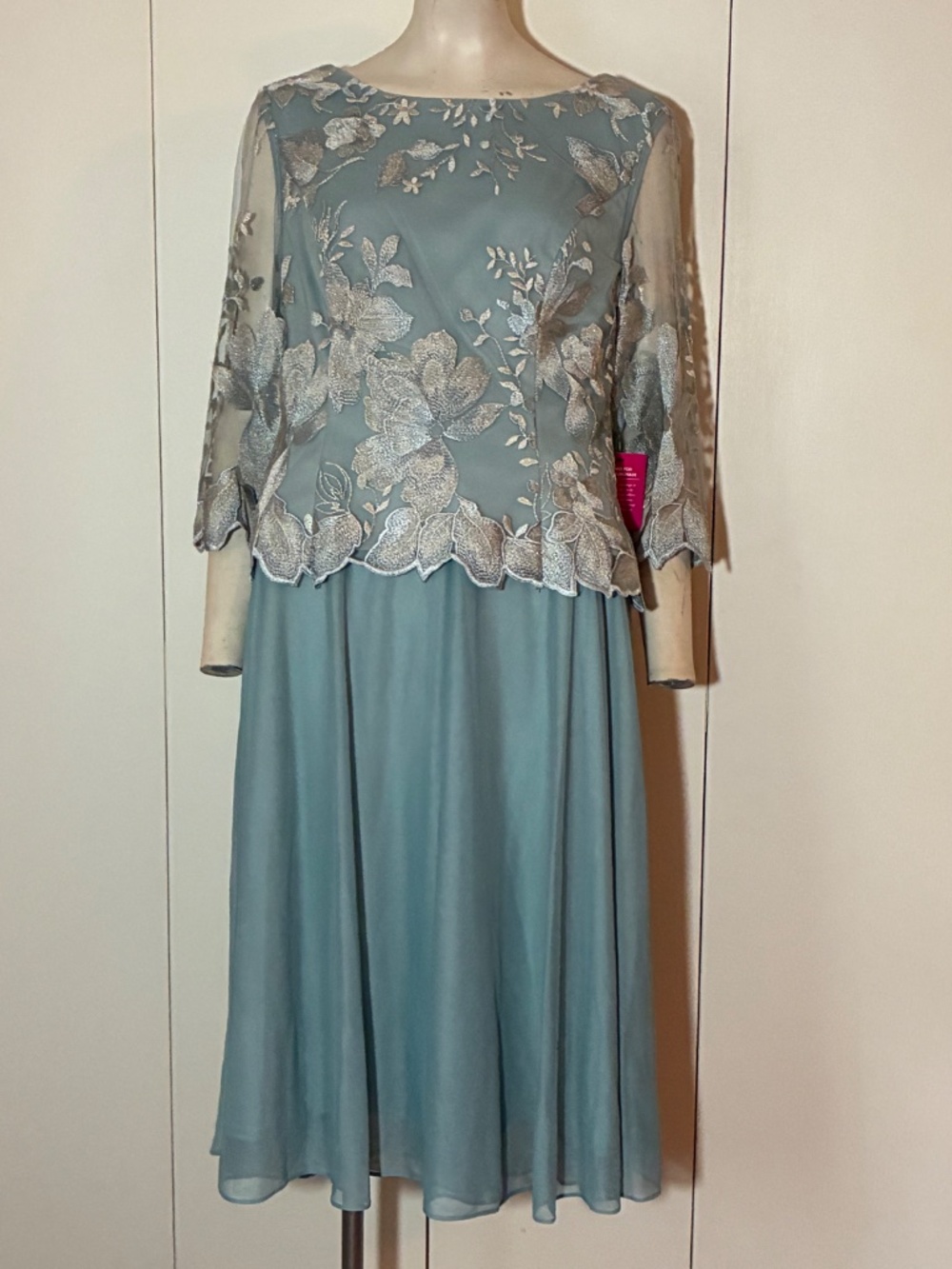 Alex Evenings Ice Sage Green Evening Tea Length Dress Size 10 NWT